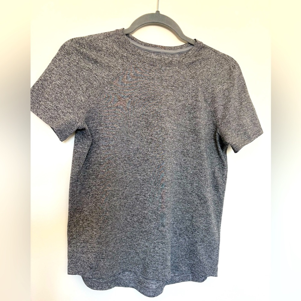 Lululemon License to Train Classic-Fit T-Shirt
Heathered Black 4